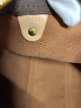 Load image into Gallery viewer, LOUIS VUITTON Keepall Bandouliere 50 Monogram