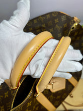 Load image into Gallery viewer, LOUIS VUITTON Keepall Bandouliere 50 Monogram