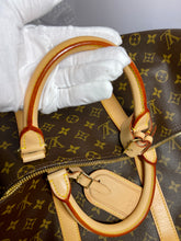 Load image into Gallery viewer, LOUIS VUITTON Keepall Bandouliere 50 Monogram