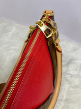 Load image into Gallery viewer, LOUIS VUITTON V Tote