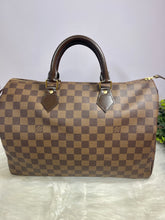 Load image into Gallery viewer, LOUIS VUITTON Damier Ebene Speedy 35