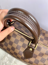 Load image into Gallery viewer, LOUIS VUITTON Damier Ebene Speedy 35