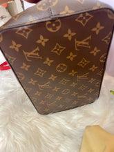 Load image into Gallery viewer, LOUIS VUITTON Coquelicot Monogram Canvas Neonoe