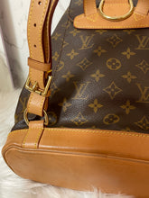 Load image into Gallery viewer, LOUIS VUITTON Monstsouris MM