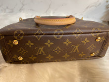 Load image into Gallery viewer, LOUIS VUITTON Pallas BB