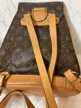 Load image into Gallery viewer, LOUIS VUITTON Monstsouris MM