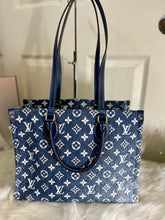 Load image into Gallery viewer, Louis Vuitton Onthego MM Denim