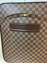 Load image into Gallery viewer, LOUIS VUITTON Pegase 45 Damier Ebene (LIKE NEW)