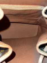Load image into Gallery viewer, LOUIS VUITTON Monstsouris MM