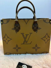 Load image into Gallery viewer, Louis Vuitton Onthego MM canvas reverse monogram
