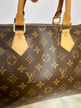Load image into Gallery viewer, Louis Vuitton Speedy 35 Monogram Bandouliere
