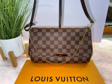 Load image into Gallery viewer, LOUIS VUITTON
Damier Canvas Favorite MM Bag with Long strap removable
