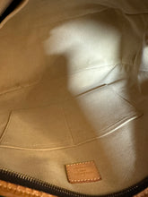 Load image into Gallery viewer, Louis Vuitton Estrella
