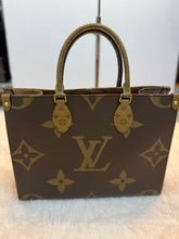 Load image into Gallery viewer, Louis Vuitton Onthego MM canvas reverse monogram

