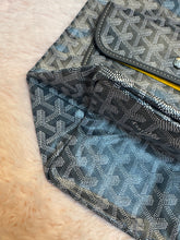 Load image into Gallery viewer, GOYARD
Grey Chevron Print Coated Canvas St. Louis PM Tote Bag
