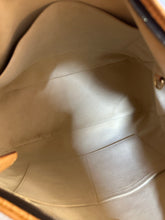 Load image into Gallery viewer, Louis Vuitton Estrella
