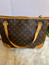 Load image into Gallery viewer, Louis Vuitton Estrella
