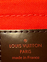 Load image into Gallery viewer, LOUIS VUITTON
Damier Canvas Favorite MM Bag with Long strap removable
