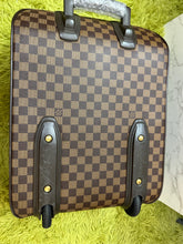 Load image into Gallery viewer, LOUIS VUITTON Damier Ebene Pegase 45

