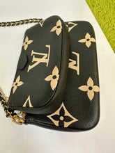 Load image into Gallery viewer, LOUIS VUITTON Multi Pochette Empreinte Bi Color
