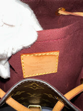Load image into Gallery viewer, LOUIS VUITTON Monogram Canvas Montsouris MM
