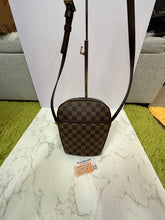 Load image into Gallery viewer, LOUIS VUITTON Damier Ebene Ipanema
