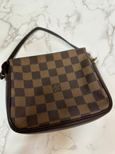 Load image into Gallery viewer, louis vuitton damier ebene pochette - 1
