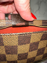 Load image into Gallery viewer, louis vuitton damier ebene pochette - 8
