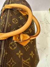 Load image into Gallery viewer, LOUIS VUITTON Monogram Speedy 30
