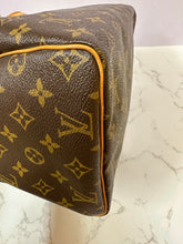 Load image into Gallery viewer, LOUIS VUITTON Monogram Speedy 30
