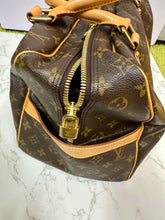 Load image into Gallery viewer, LOUIS VUITTON Monogram Canvas Carryall Bag
