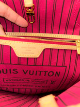 Load image into Gallery viewer, LOUIS VUITTON Neverfull MM
