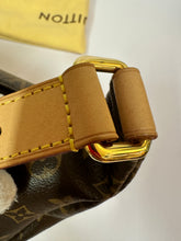 Load image into Gallery viewer, LOUIS VUITTON Monogram Canvas Bumbag
