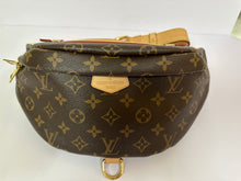 Load image into Gallery viewer, LOUIS VUITTON Monogram Canvas Bumbag
