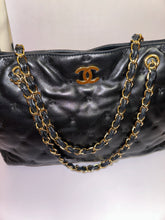 Load image into Gallery viewer, CHANEL Shopping Tote Bag - Black
