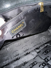 Load image into Gallery viewer, CHANEL Shopping Tote Bag - Black
