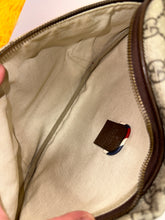 Load image into Gallery viewer, GUCCI Supreme Night Courrier Belt Bag
