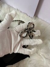 Load image into Gallery viewer, CHANEL Caviar Quilted Wallet On Chain - Black
