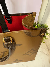 Load image into Gallery viewer, LOUIS VUITTON Monogram Reverse On-The-Go MM
