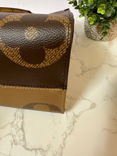 Load image into Gallery viewer, LOUIS VUITTON Monogram Reverse On-The-Go MM
