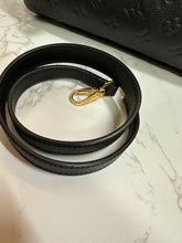 Load image into Gallery viewer, LOUIS VUITTON Empreinte Montaigne MM - Black
