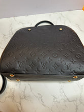 Load image into Gallery viewer, LOUIS VUITTON Empreinte Montaigne MM - Black
