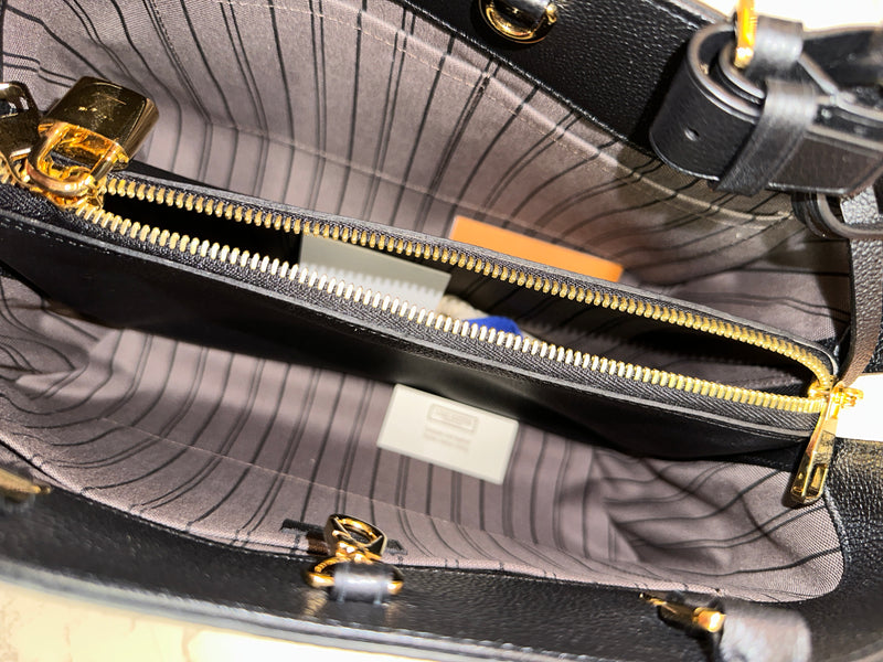 LOUIS VUITTON Empreinte Montaigne MM - Black
