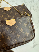 Load image into Gallery viewer, LOUIS VUITTON Multi Pochette Accessoires - Khaki
