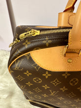 Load image into Gallery viewer, LOUIS VUITTON Monogram Evasion
