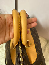 Load image into Gallery viewer, LOUIS VUITTON Monogram Evasion
