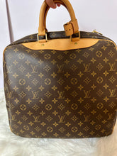 Load image into Gallery viewer, LOUIS VUITTON Monogram Evasion
