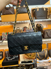 Load image into Gallery viewer, CHANEL Matelasse Flap Chain Shoulder Bag
