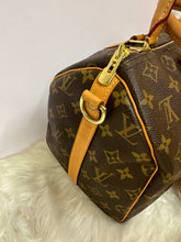 Load image into Gallery viewer, LOUIS VUITTON Speedy 30 Monogram
