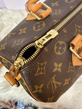 Load image into Gallery viewer, LOUIS VUITTON Speedy 30 Monogram
